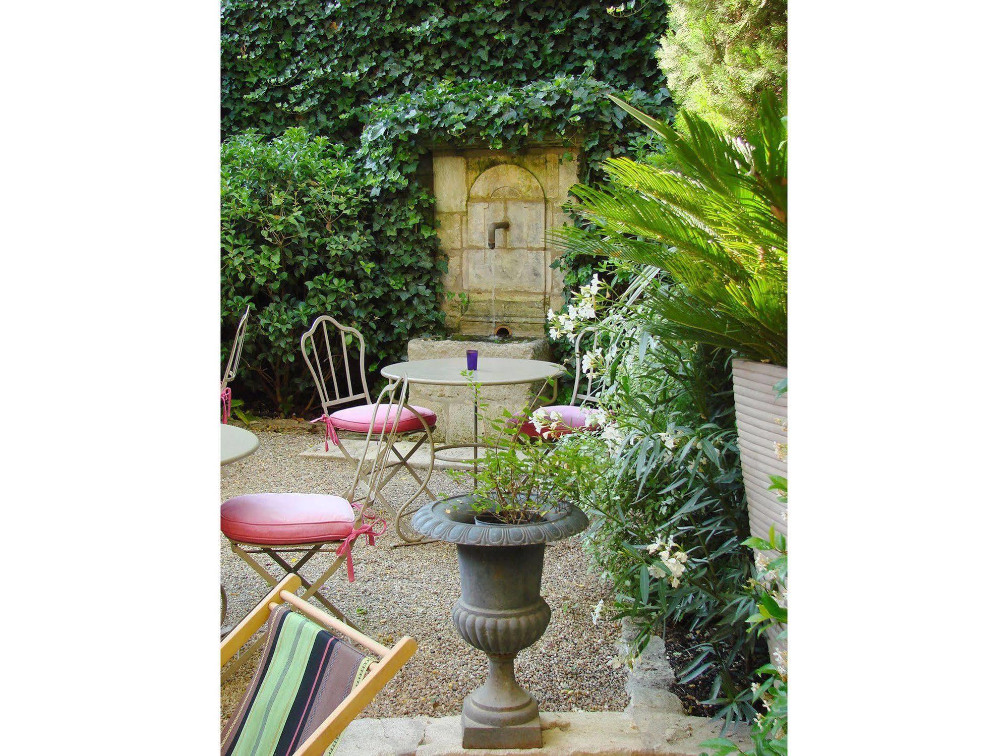 La Maison Du Village Saint-Rémy-de-Provence Buitenkant foto